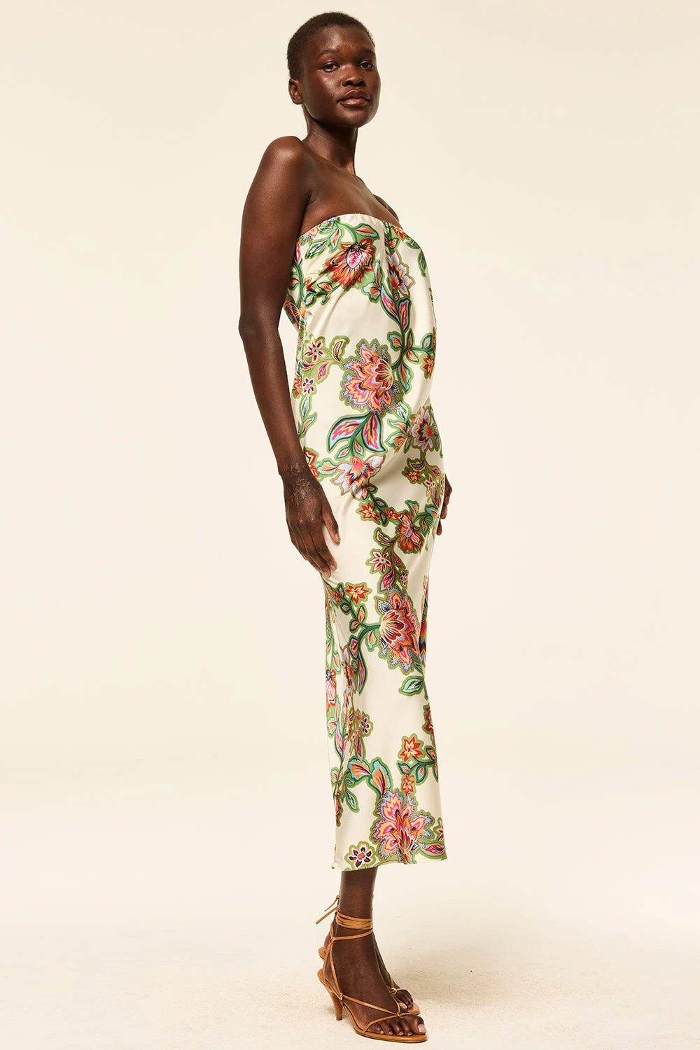 THARA DRESS - Image 3